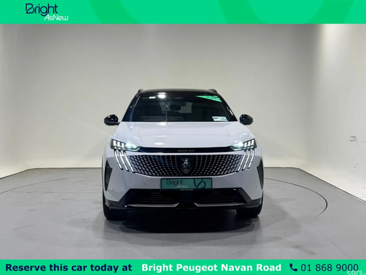 Peugeot 5008 MPV, Electric, 2025, White