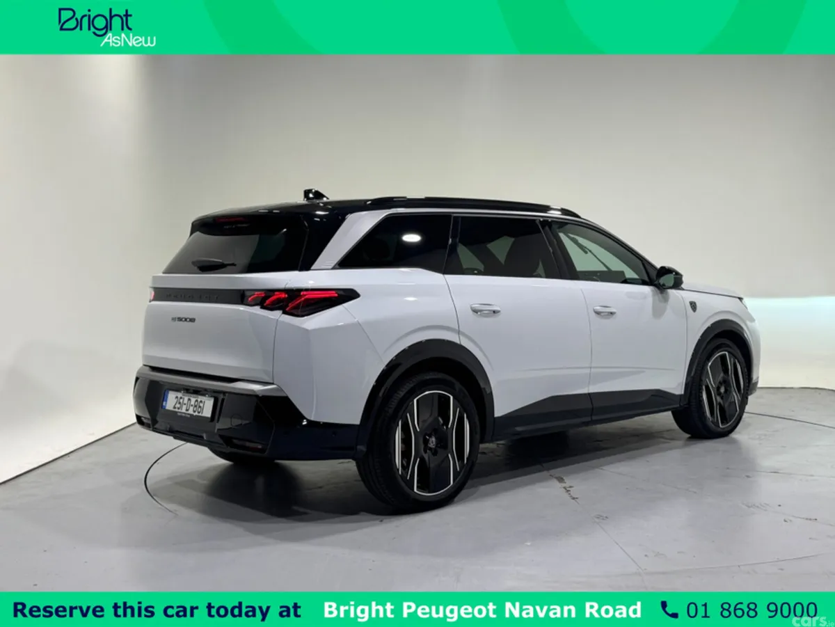 Peugeot 5008 MPV, Electric, 2025, White