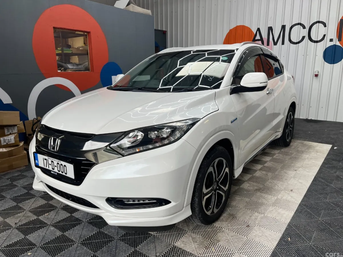 Honda Vezel SUV, Petrol Hybrid, 2017, White