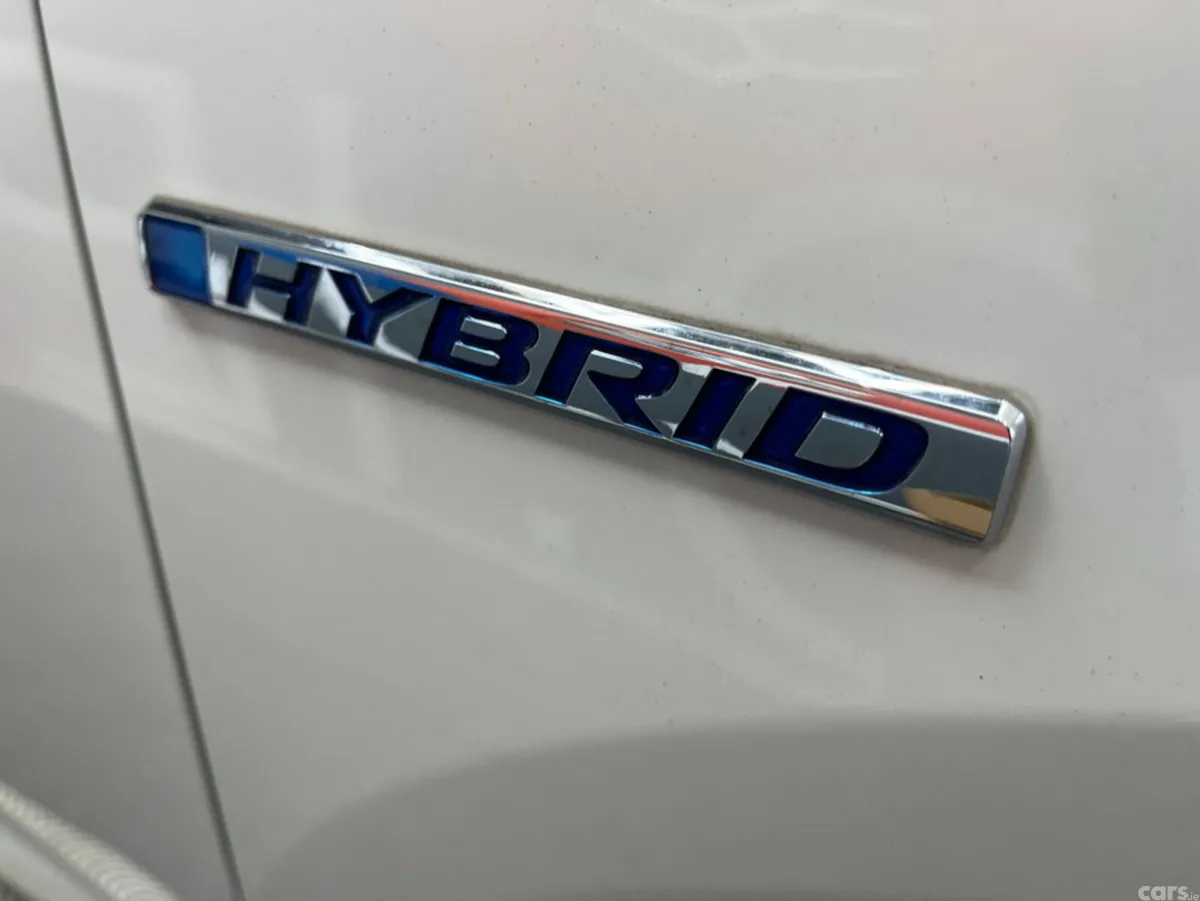 Honda Vezel SUV, Petrol Hybrid, 2017, White