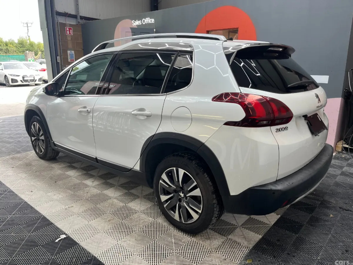 Peugeot 2008 SUV, Petrol, 2017, White