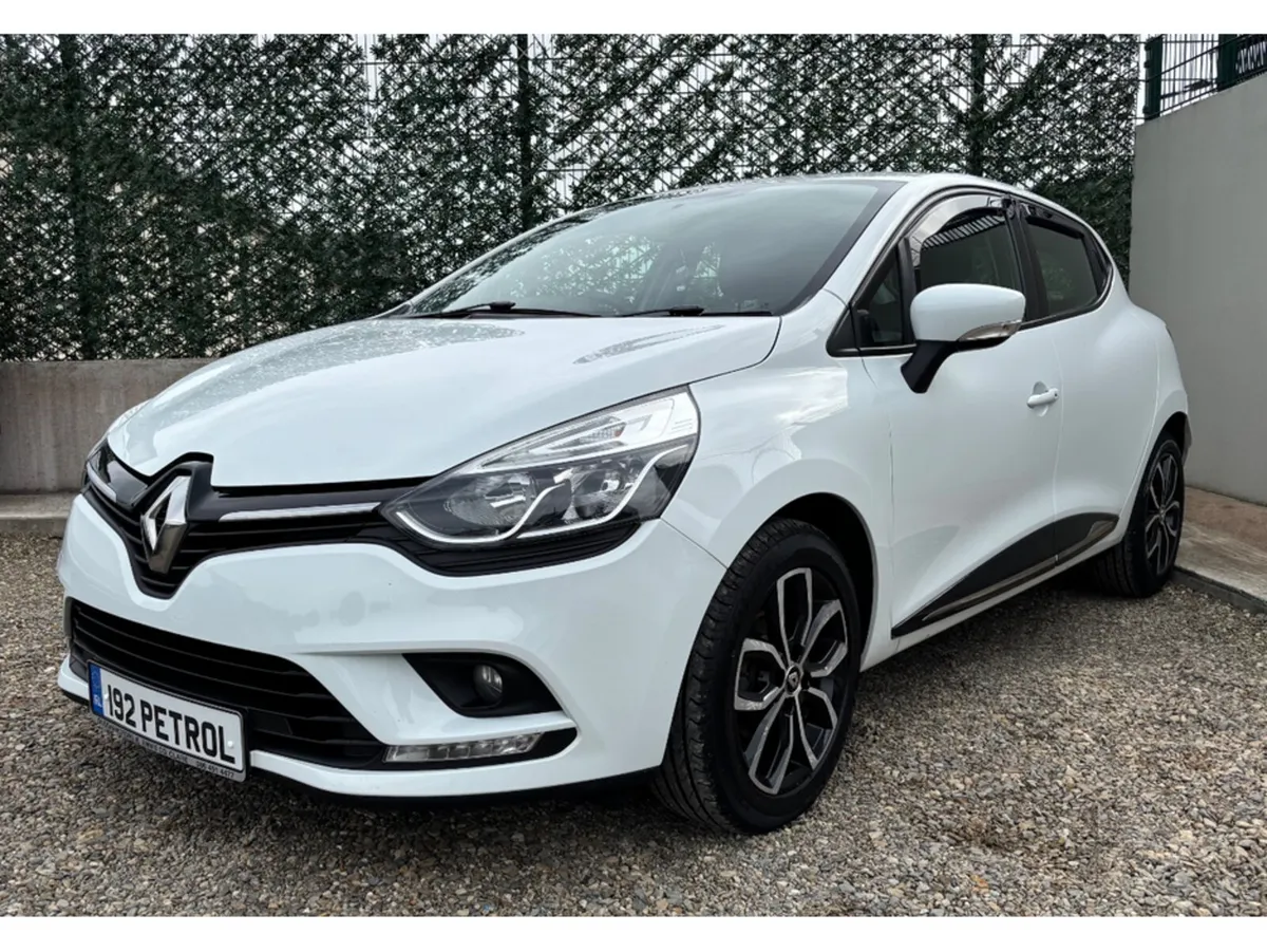 Renault Clio Hatchback, Petrol, 2019, White