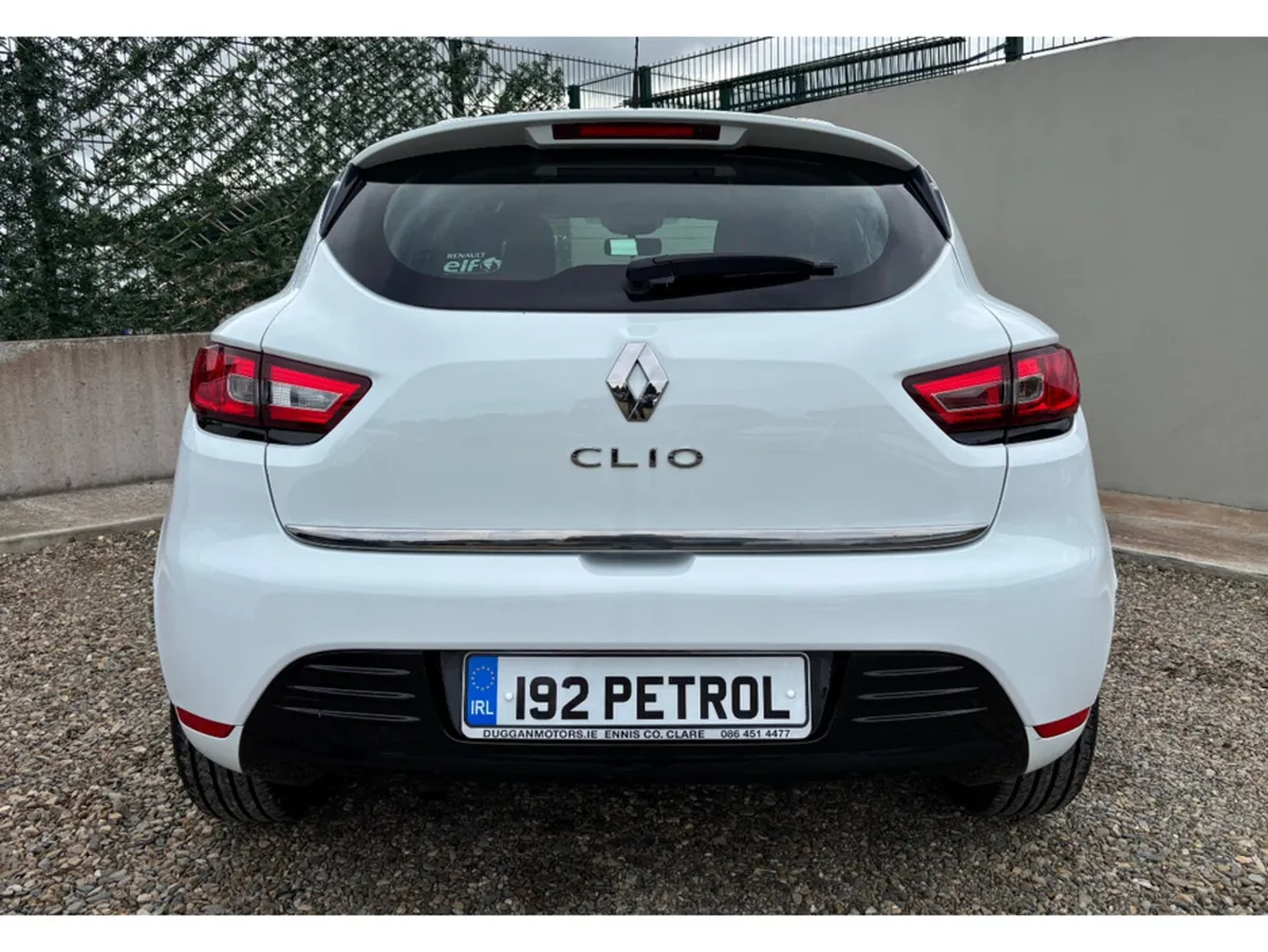 Renault Clio Hatchback, Petrol, 2019, White