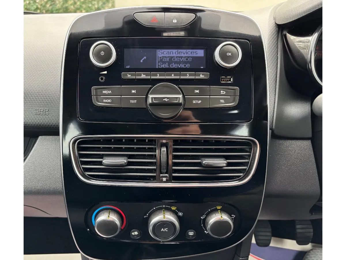 Renault Clio Hatchback, Petrol, 2019, White