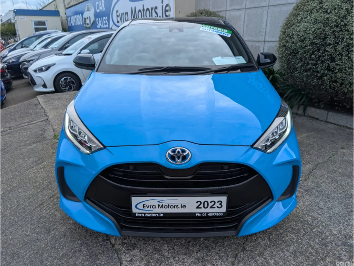 Toyota Yaris Hatchback, Petrol Hybrid, 2023, Blue
