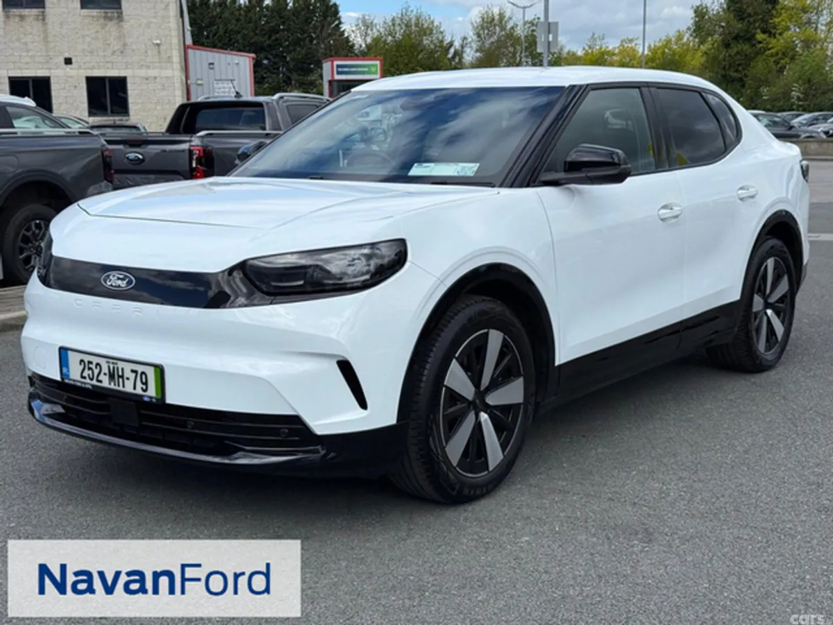 Ford Capri SUV, Electric, 2025, White