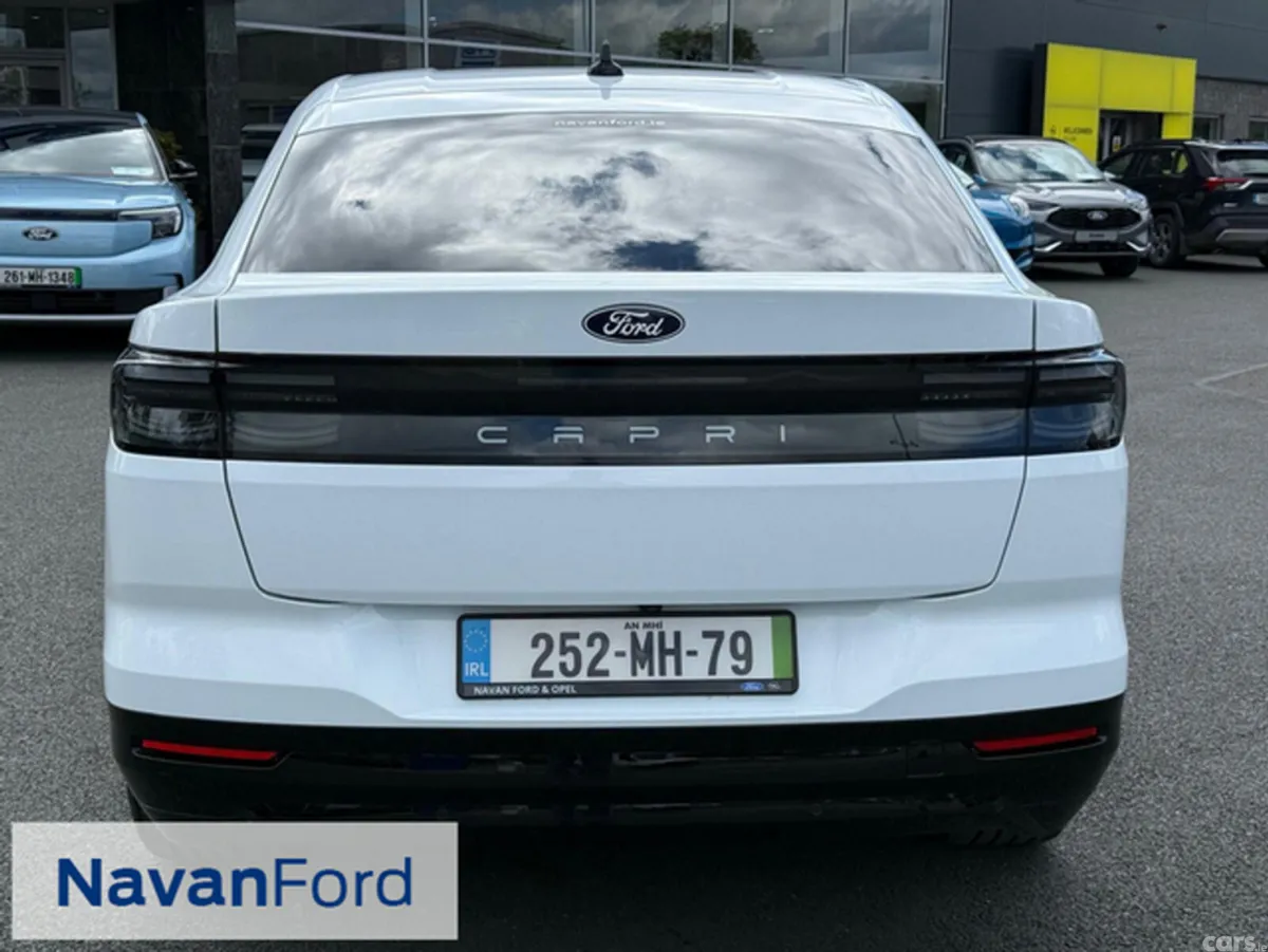 Ford Capri SUV, Electric, 2025, White