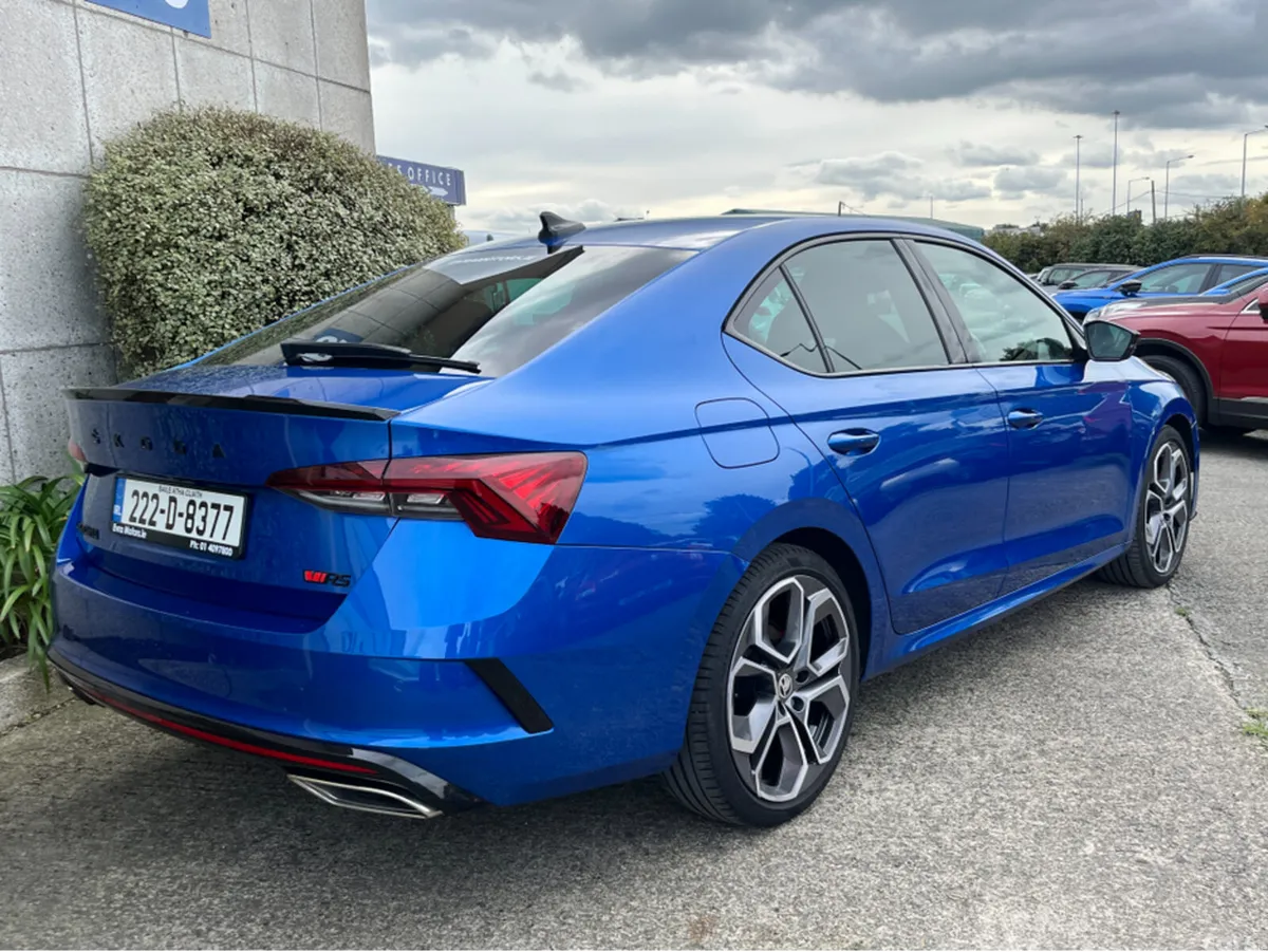 Skoda Octavia Saloon, Diesel, 2022, Blue