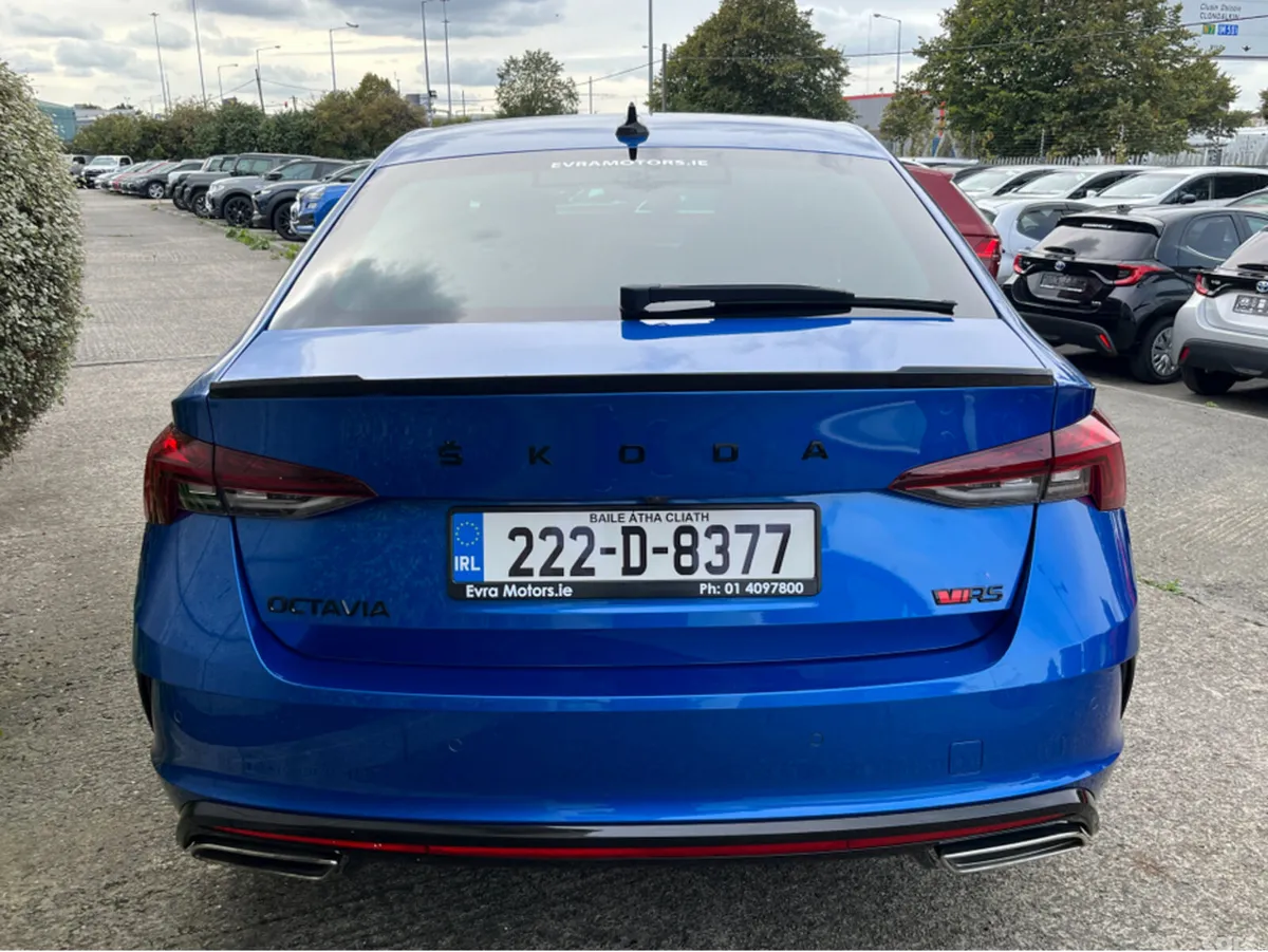 Skoda Octavia Saloon, Diesel, 2022, Blue