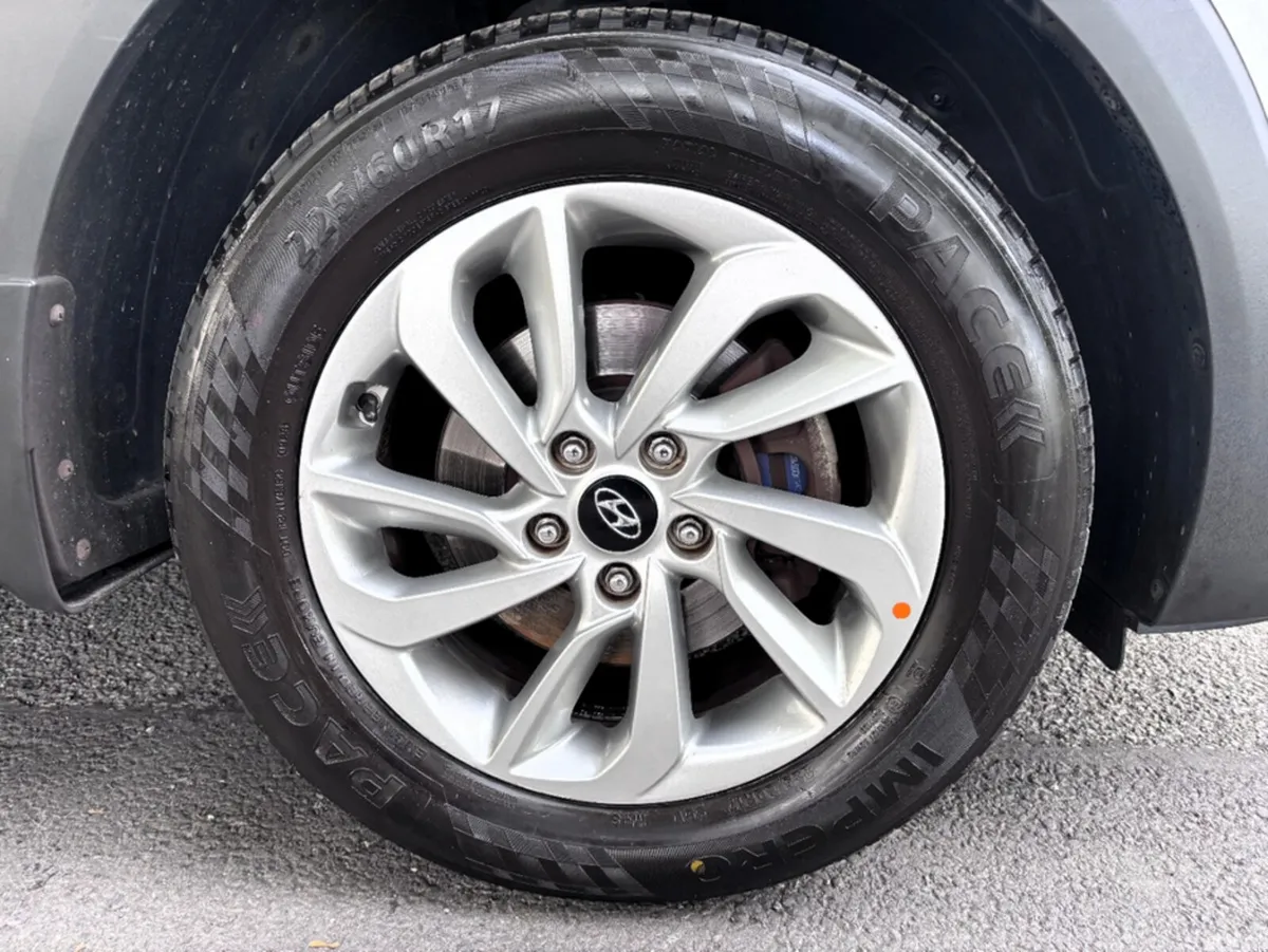Hyundai Tucson MPV, Diesel, 2016, White