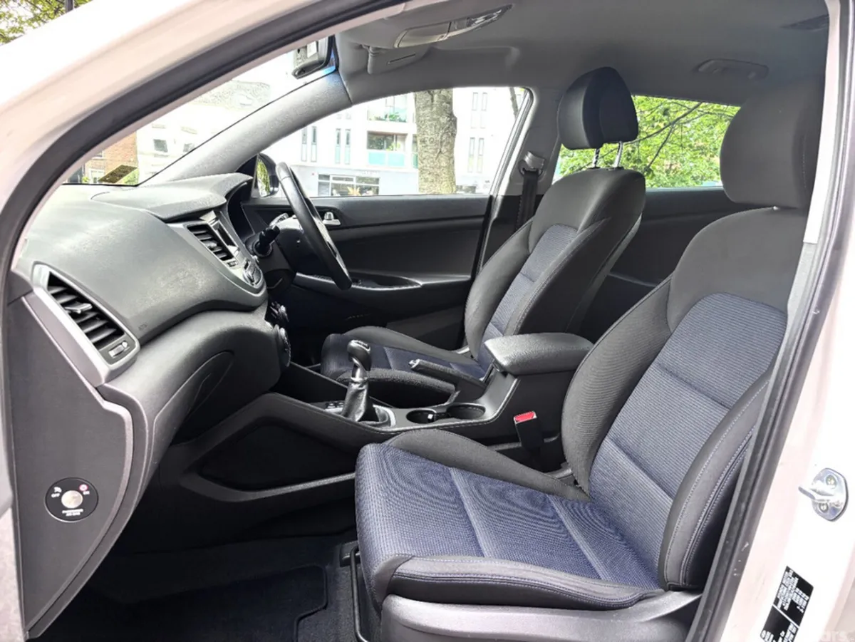 Hyundai Tucson MPV, Diesel, 2016, White