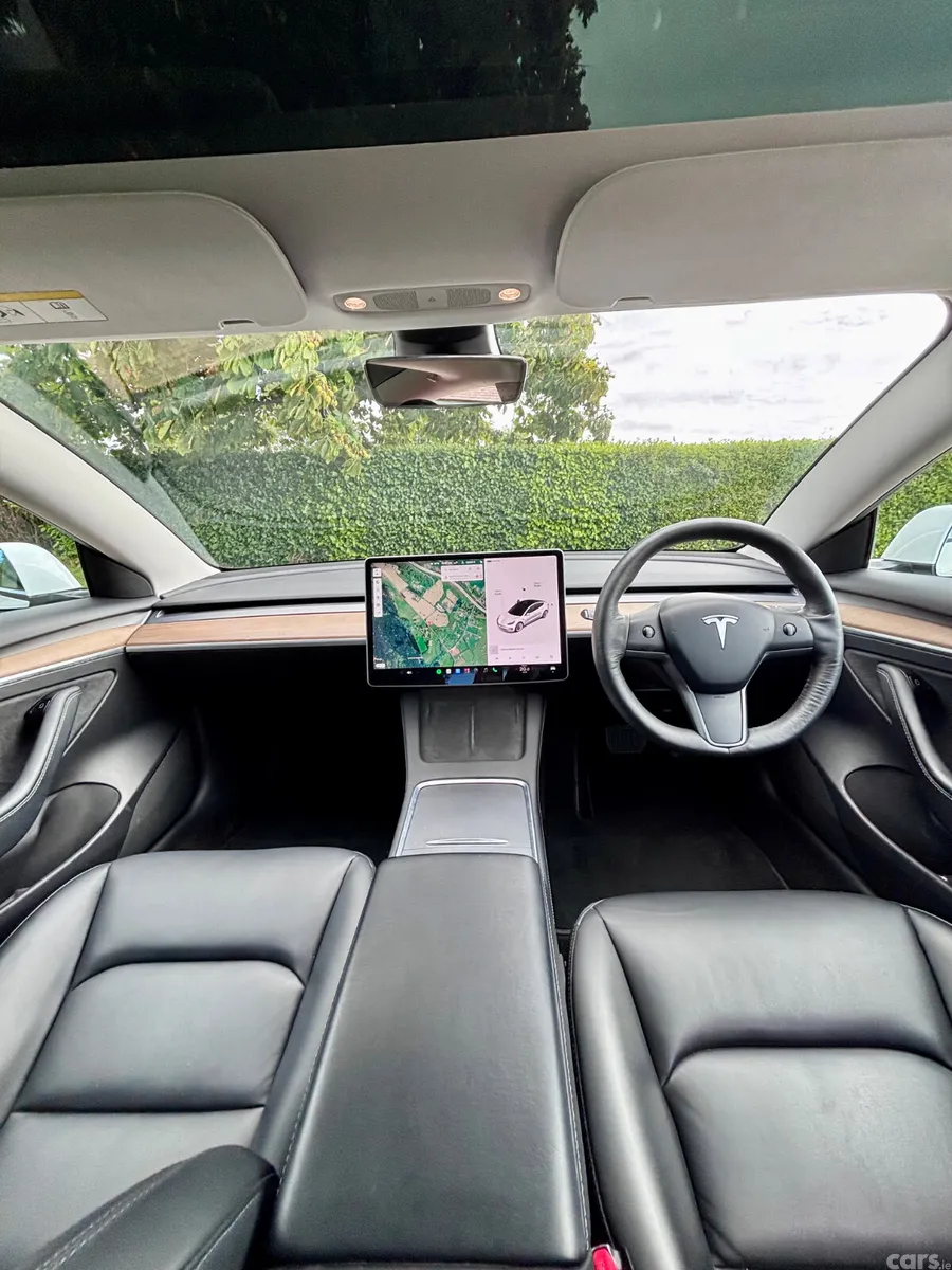 Tesla Model 3 Saloon, Electric, 2021, White