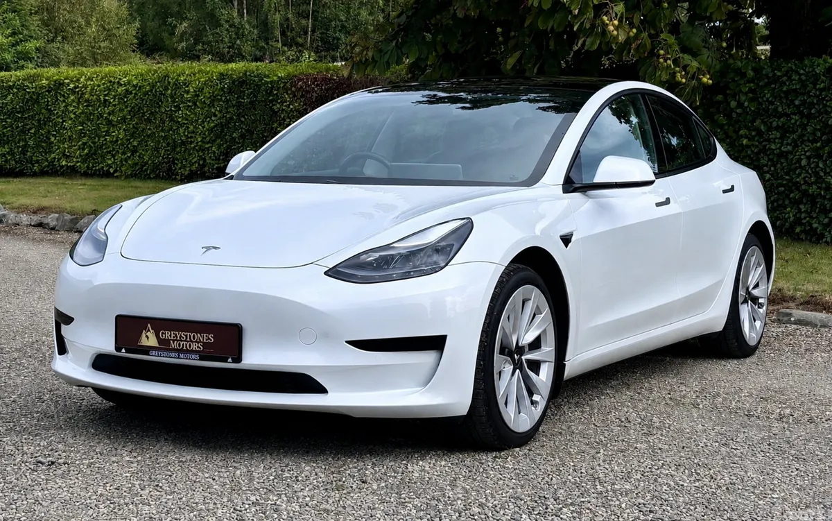 Tesla Model 3 Saloon, Electric, 2021, White