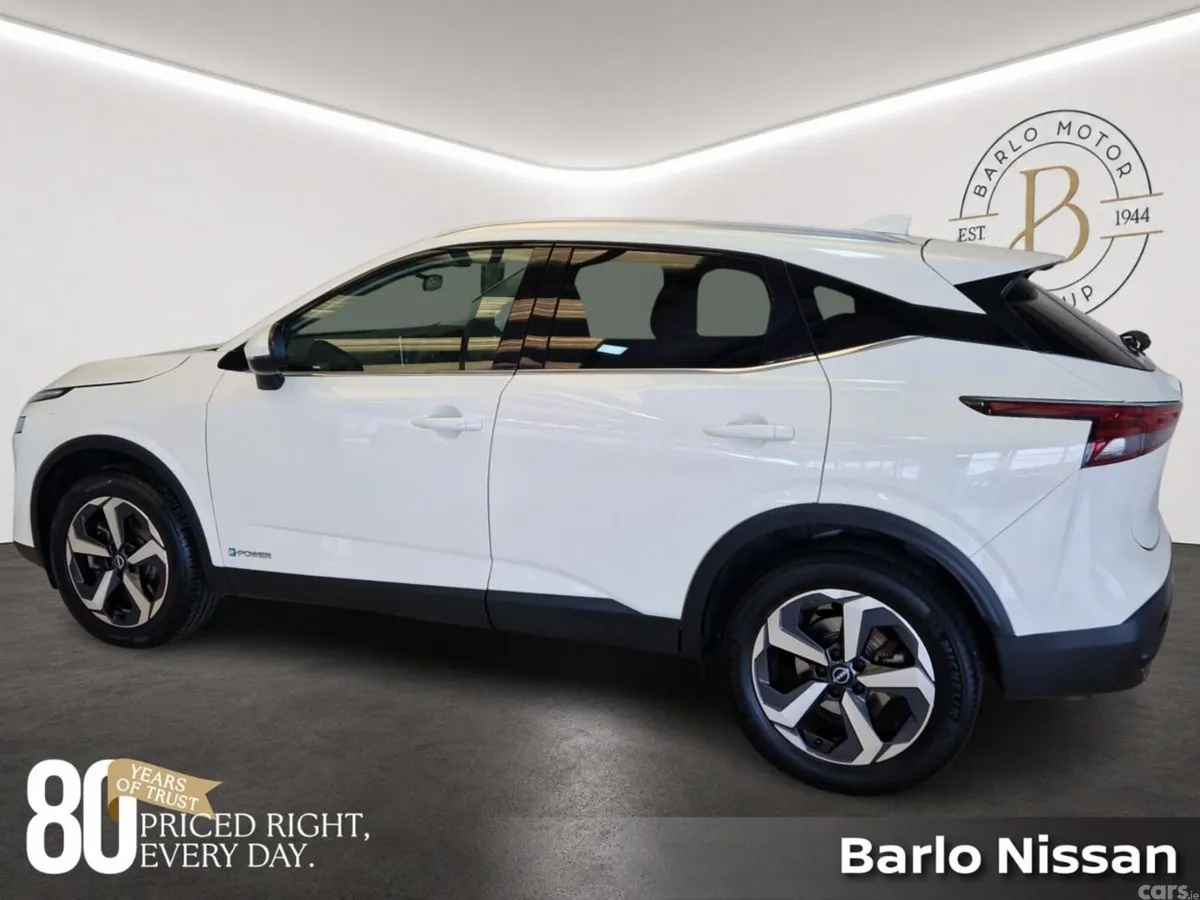 Nissan Qashqai MPV, Petrol, 2024, White