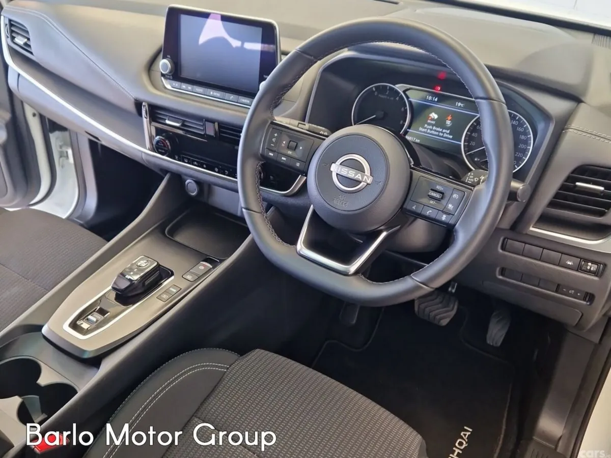 Nissan Qashqai MPV, Petrol, 2024, White
