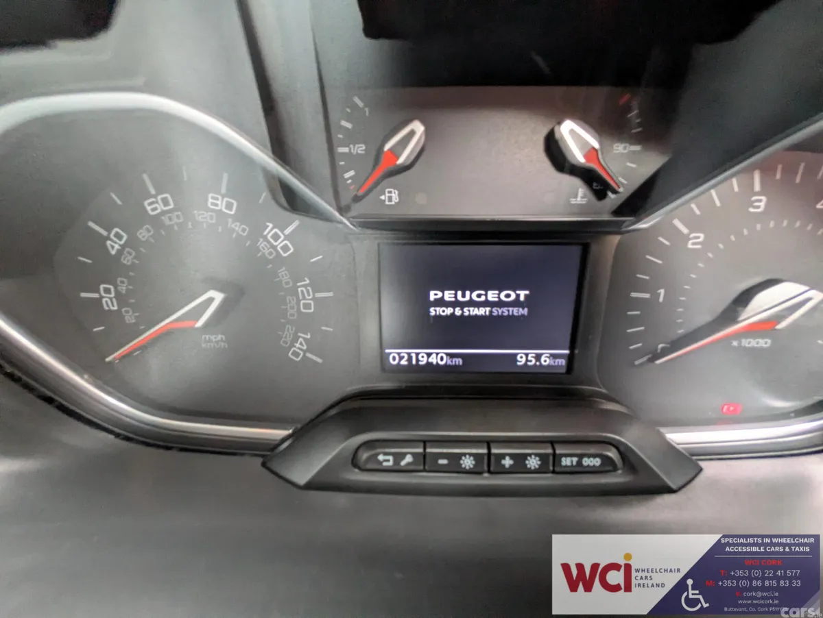Peugeot Rifter MPV, Diesel, 2021, Beige
