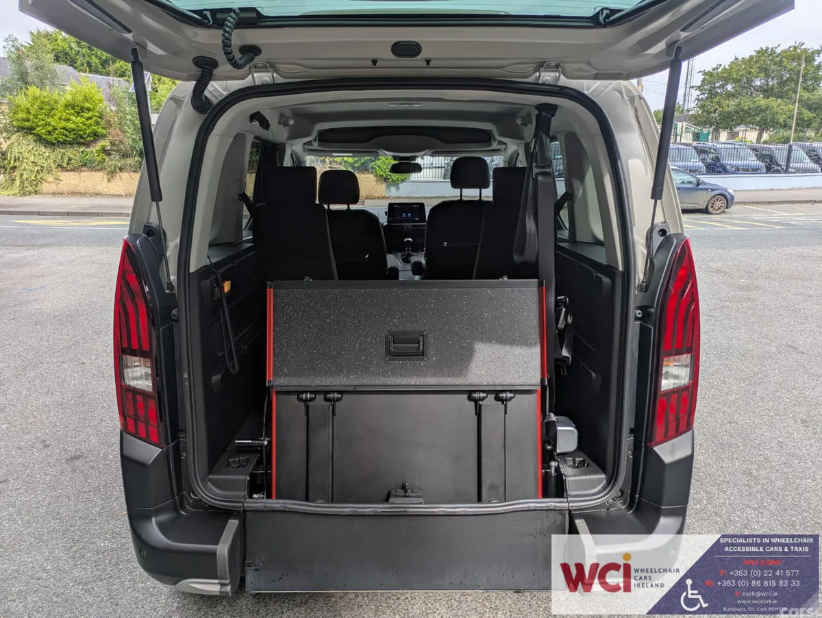 Peugeot Rifter MPV, Diesel, 2021, Beige