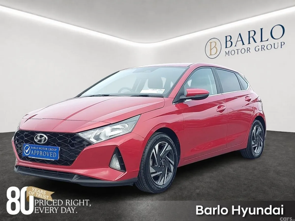 Hyundai i20 Hatchback, Petrol, 2023, Red