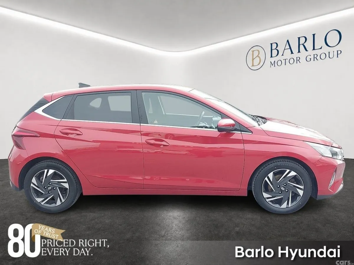 Hyundai i20 Hatchback, Petrol, 2023, Red