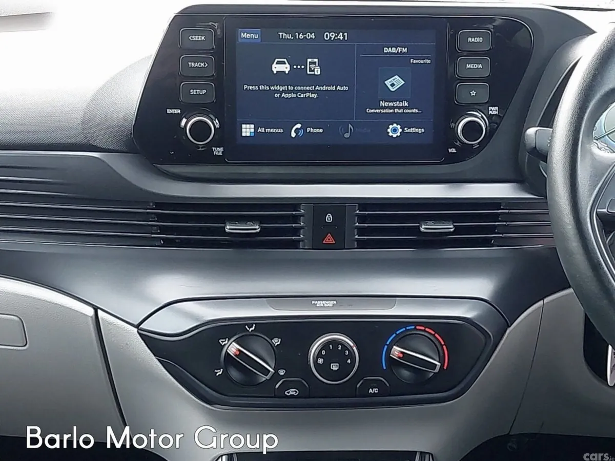Hyundai i20 Hatchback, Petrol, 2023, Red