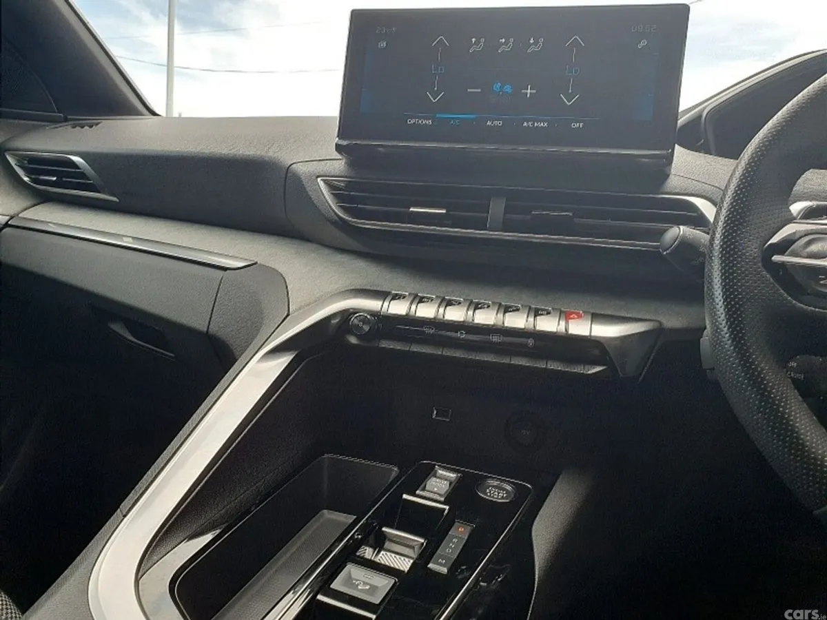 Peugeot 3008 SUV, Diesel, 2024, Blue