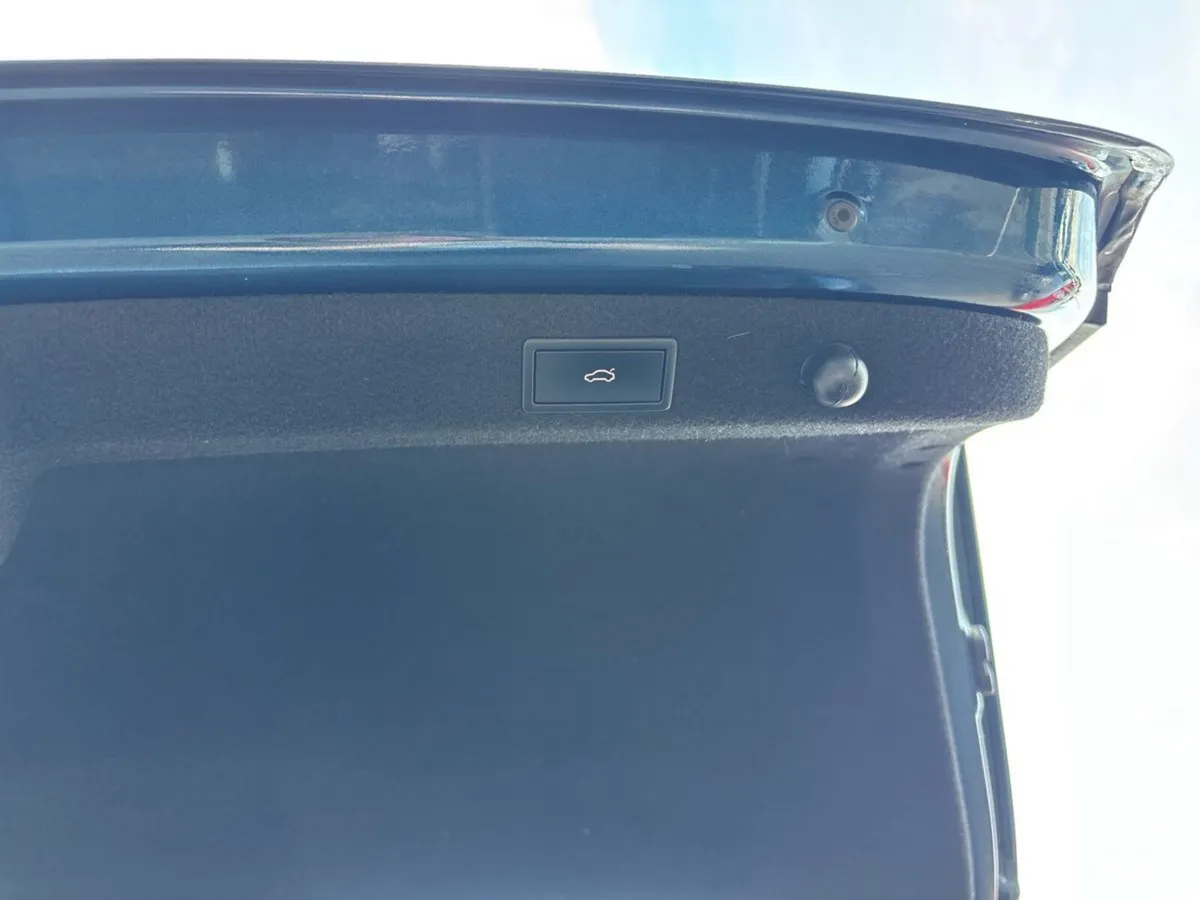 Skoda Superb Saloon, Diesel, 2023, Blue