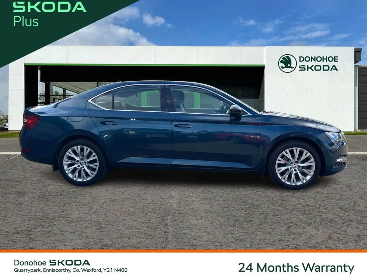 Skoda Superb Saloon, Diesel, 2023, Blue
