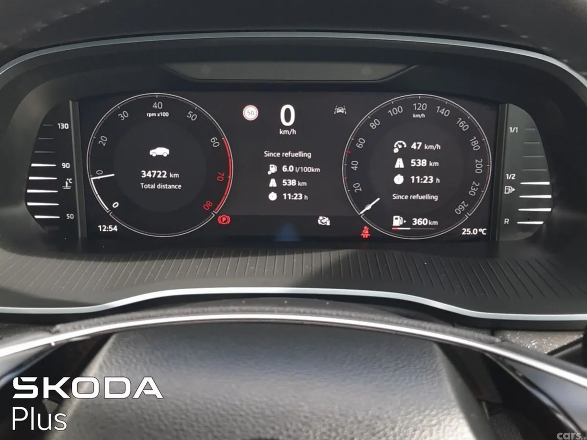 Skoda Octavia Saloon, Petrol, 2025, Grey