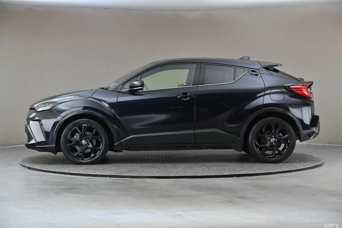 Toyota C-HR SUV, Petrol Hybrid, 2022, Blue