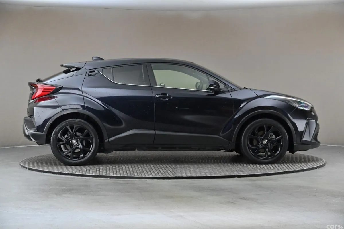 Toyota C-HR SUV, Petrol Hybrid, 2022, Blue