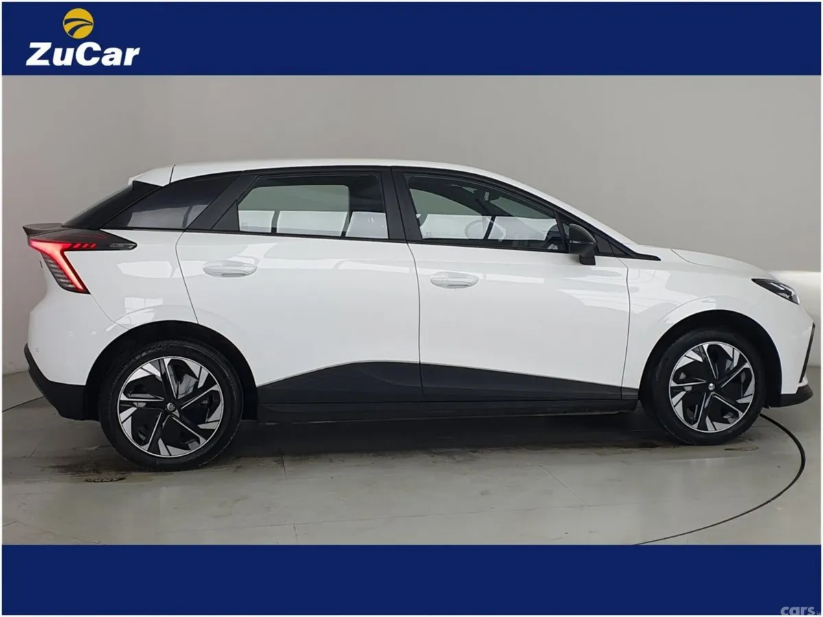 MG MG4 Hatchback, Electric, 2023, White