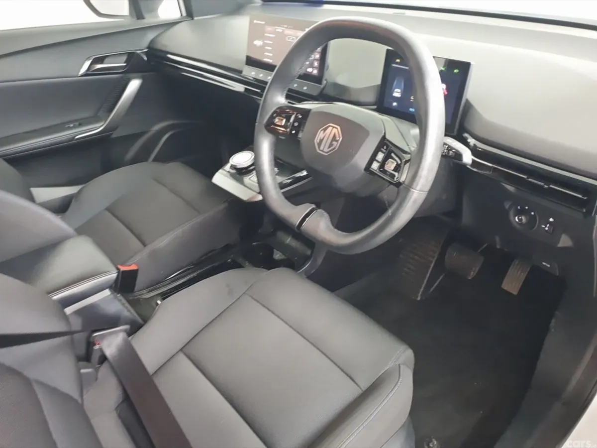 MG MG4 Hatchback, Electric, 2023, White