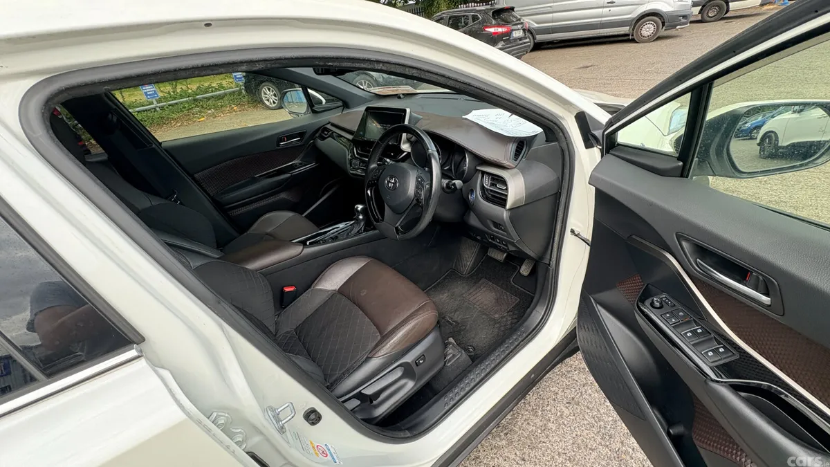 Toyota C-HR Hatchback, Petrol Hybrid, 2017, White