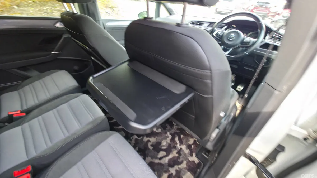 Volkswagen Touran MPV, Petrol, 2016, White