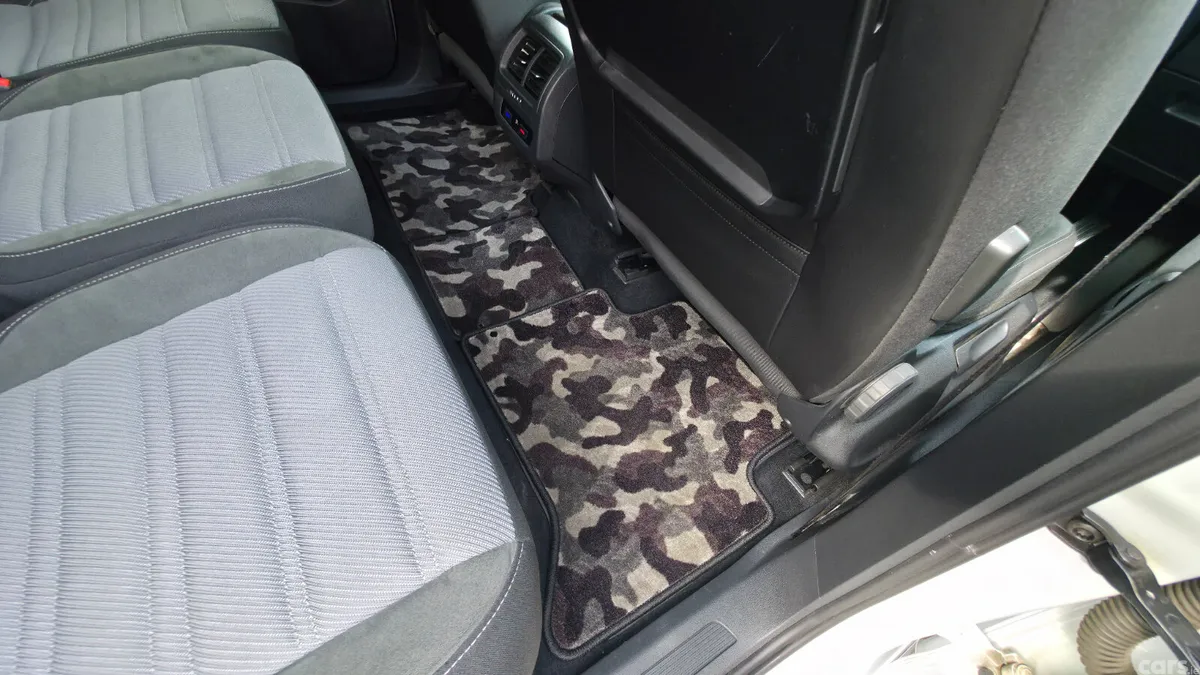 Volkswagen Touran MPV, Petrol, 2016, White