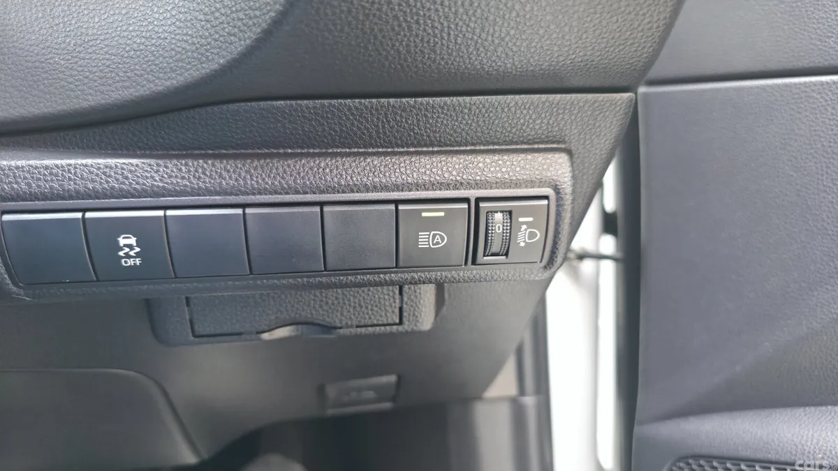 Toyota Corolla Saloon, Petrol Hybrid, 2020, White