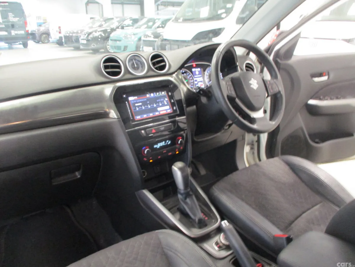 Suzuki Vitara SUV, Petrol, 2019, White
