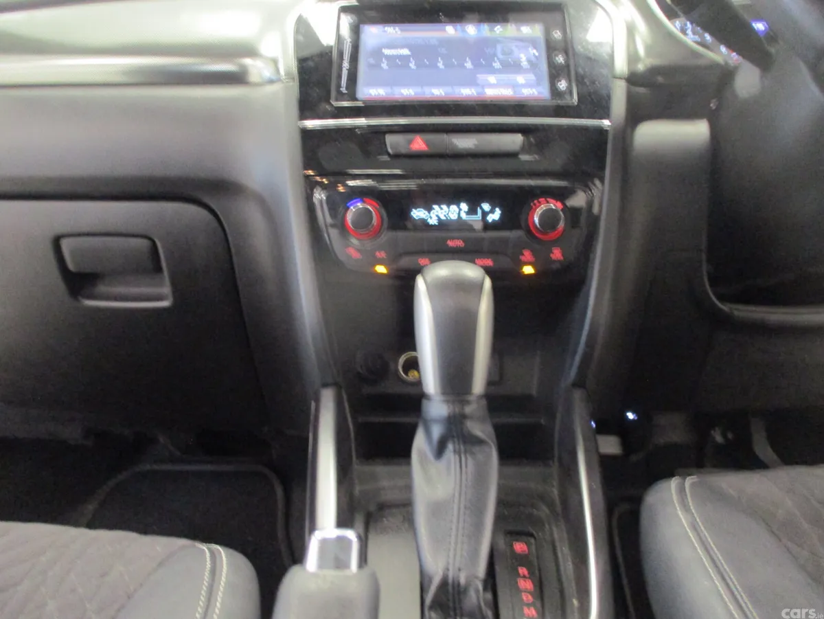 Suzuki Vitara SUV, Petrol, 2019, White