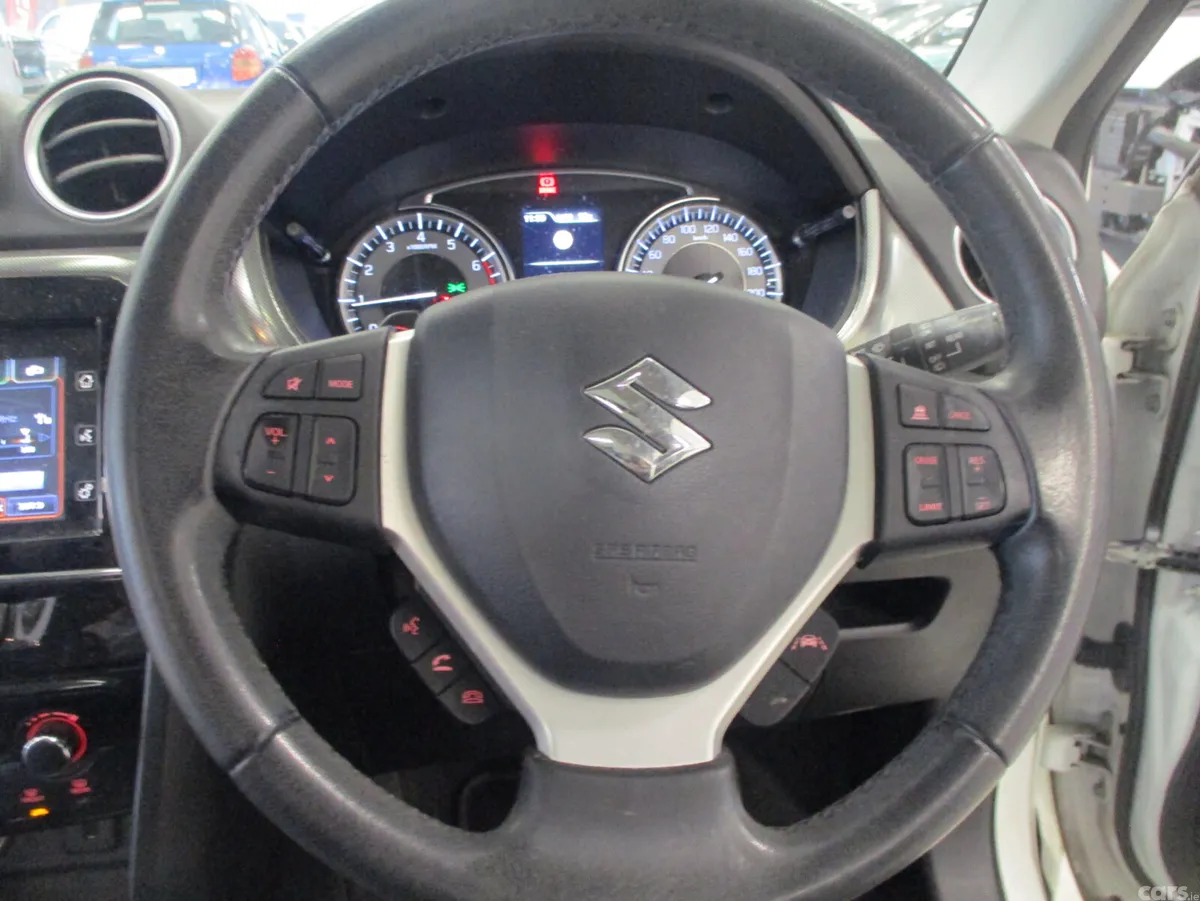 Suzuki Vitara SUV, Petrol, 2019, White