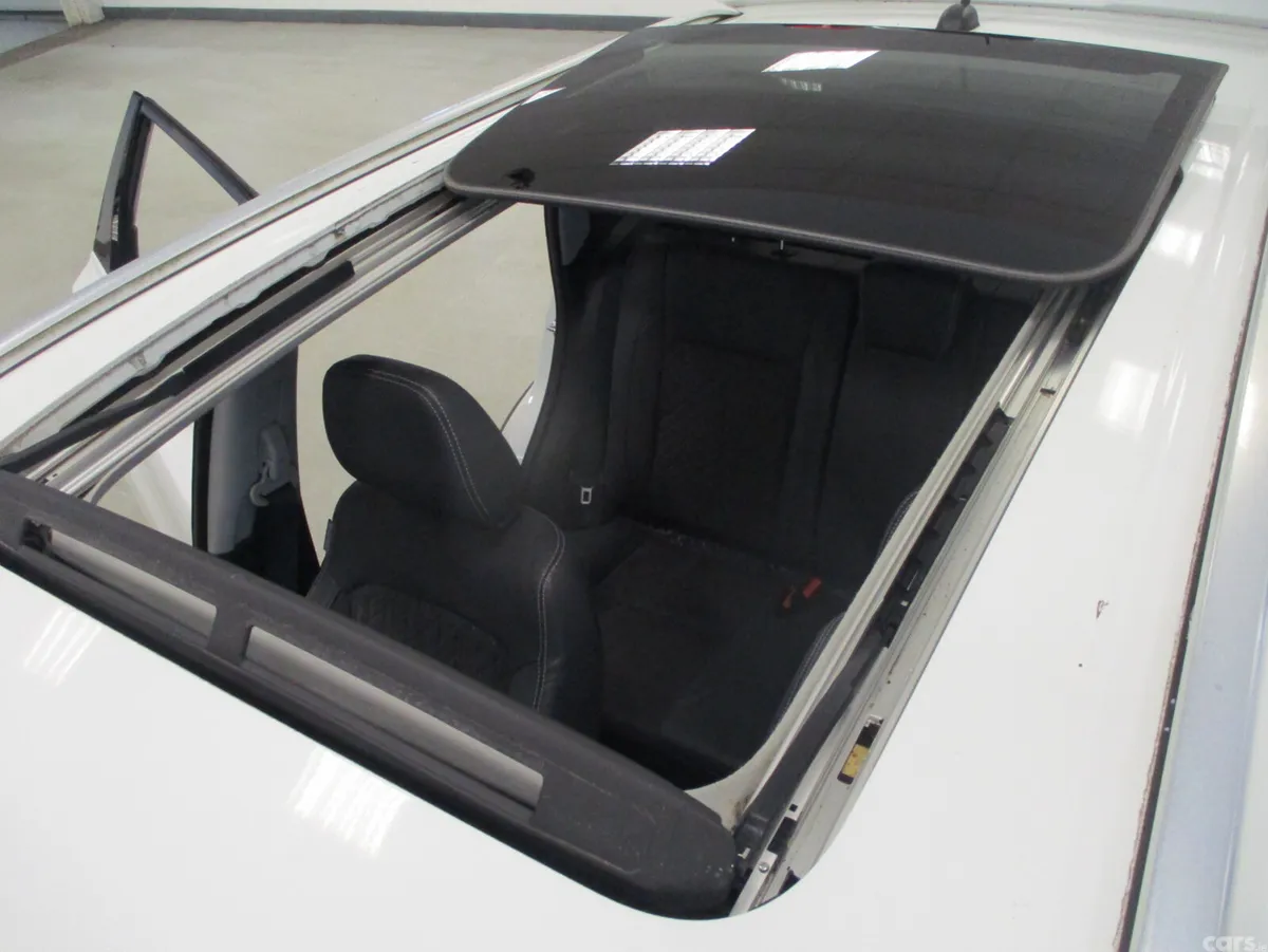 Suzuki Vitara SUV, Petrol, 2019, White