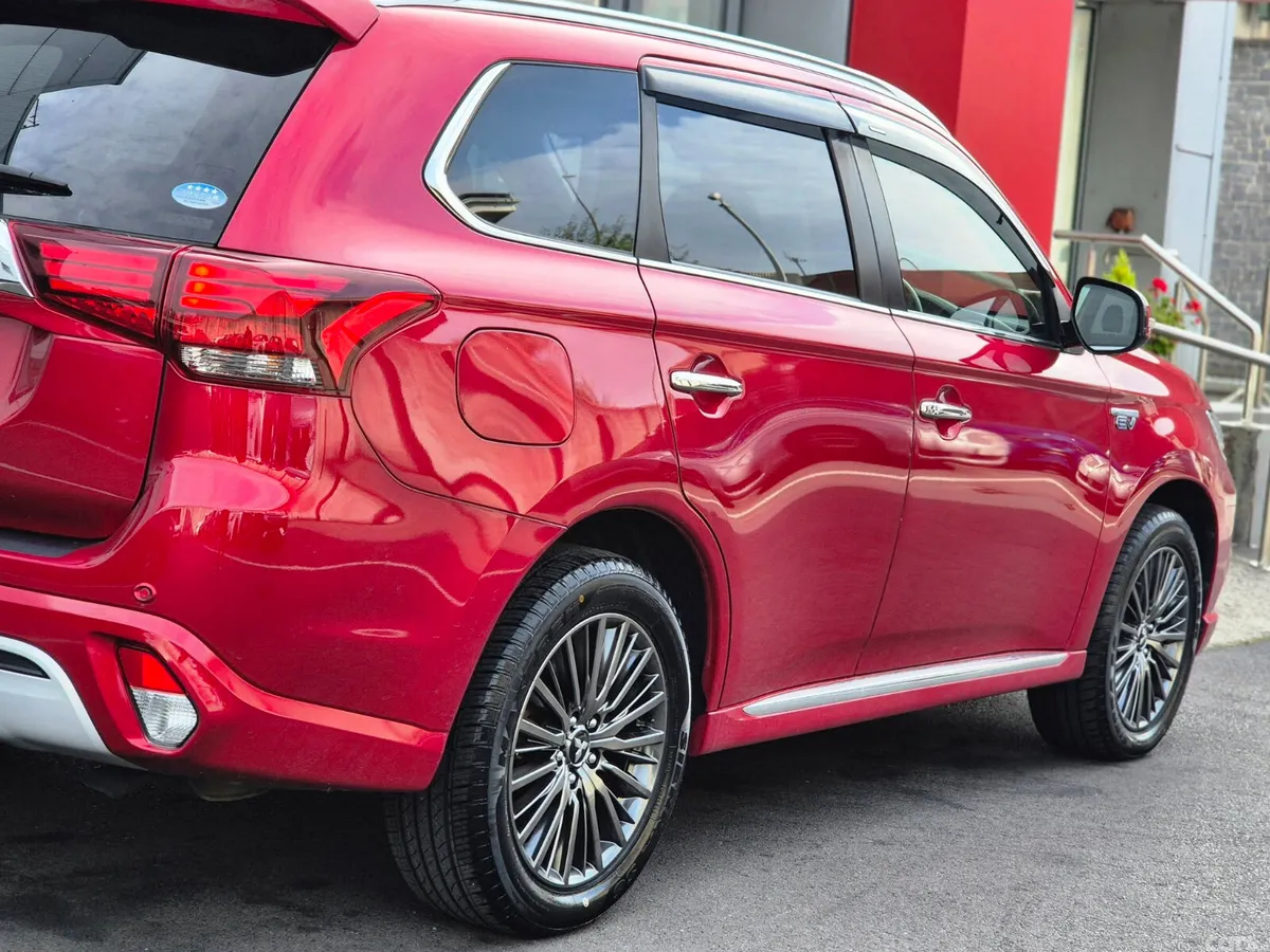 Mitsubishi Outlander SUV, Petrol Plug-in Hybrid, 2021, Red