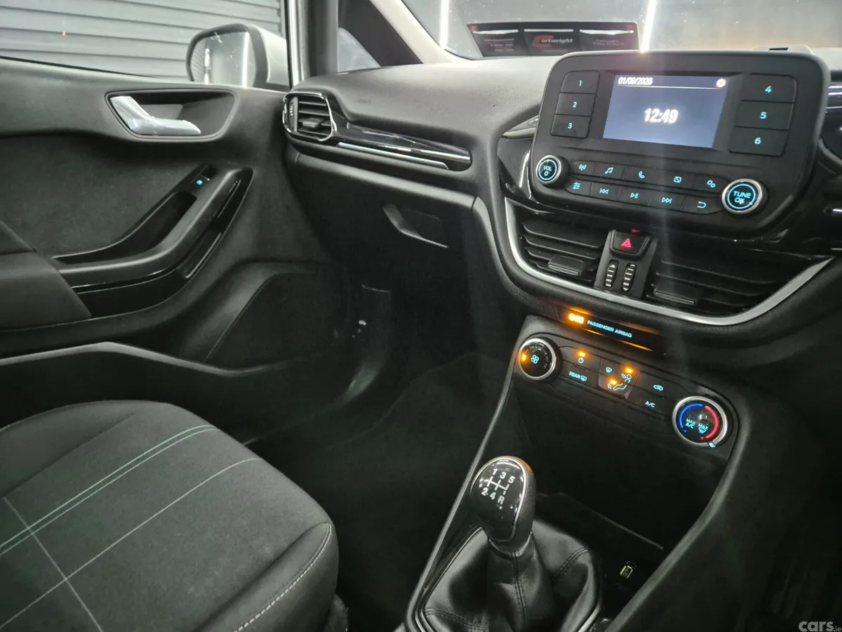 Ford Fiesta Hatchback, Petrol, 2019, Grey