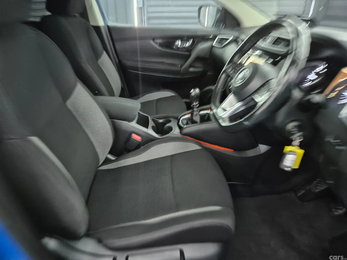 Nissan Qashqai Hatchback, Diesel, 2018, Blue