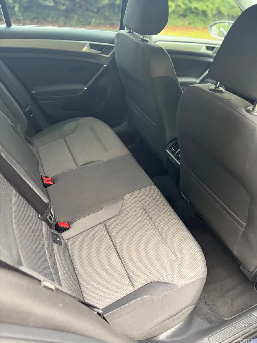 Volkswagen Golf Hatchback, Petrol, 2015, Red