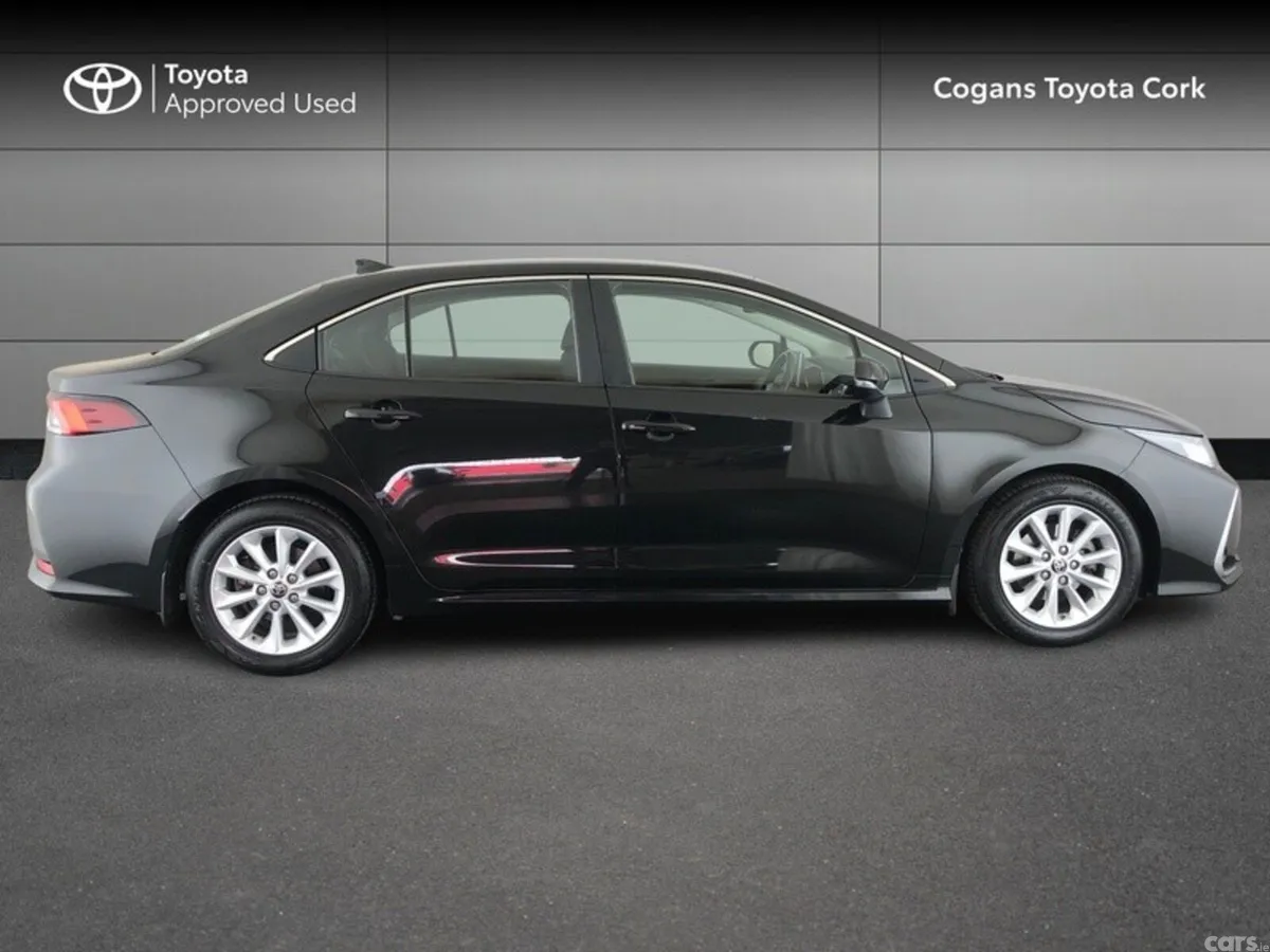 Toyota Corolla Saloon, Petrol Hybrid, 2022, Black