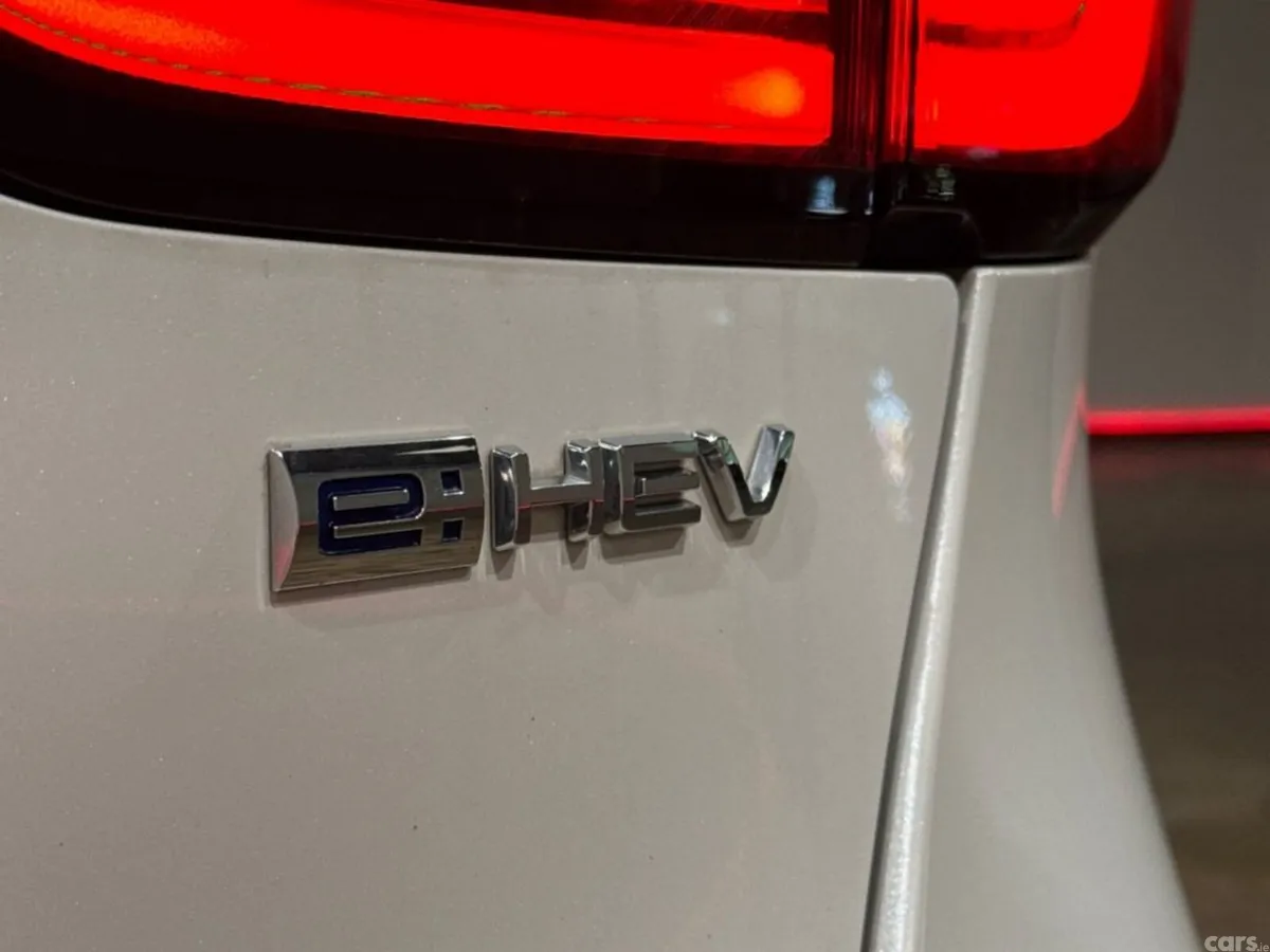 Honda Fit Hatchback, Petrol Hybrid, 2021, White