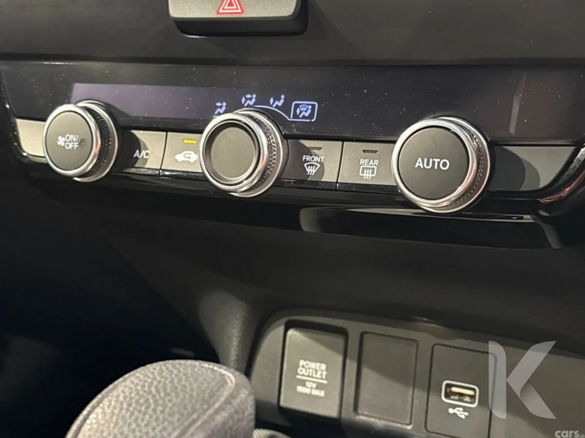 Honda Fit Hatchback, Petrol Hybrid, 2021, White