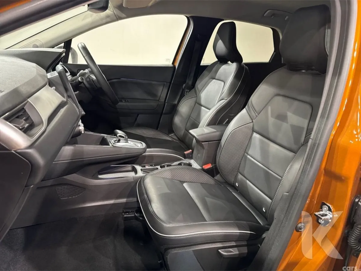 Renault Captur Hatchback, Petrol, 2021, Orange