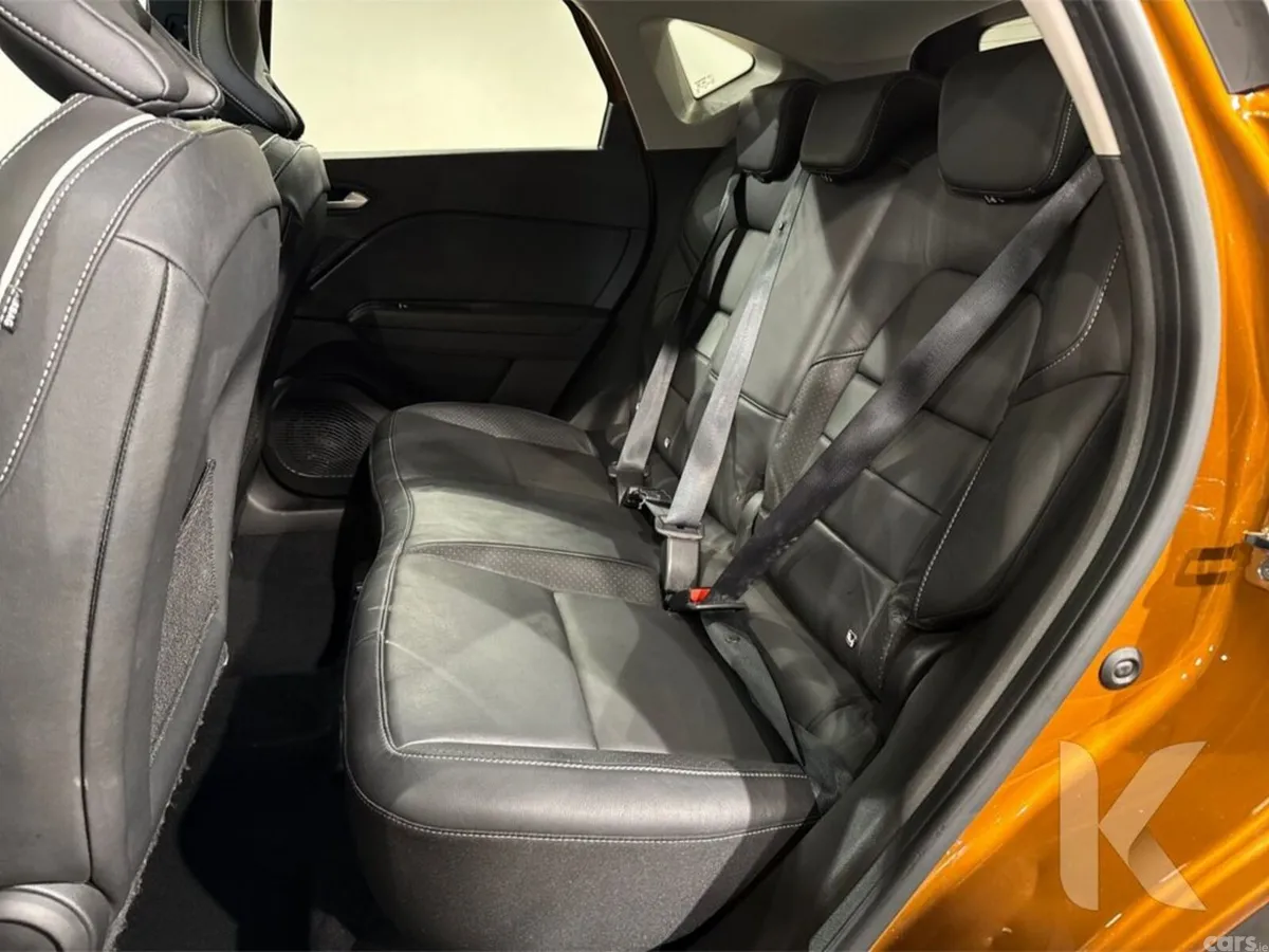 Renault Captur Hatchback, Petrol, 2021, Orange