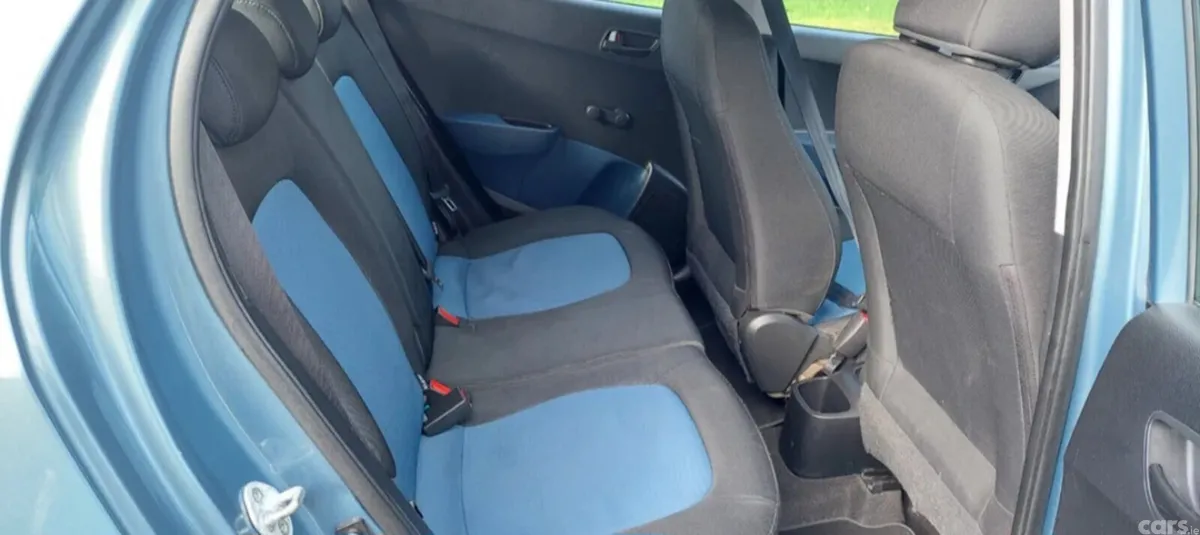 Hyundai i10 Hatchback, Petrol, 2018, Blue